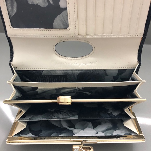 Ted Baker Black Patent Leather Wallet - Picture 2 of 4